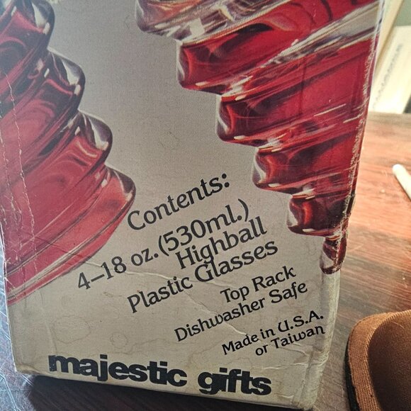 Set Of 4 Vintage Ribbed Glasses Majestic Gifts USA Clear Ribbed Cups Plastic - Picture 5 of 6